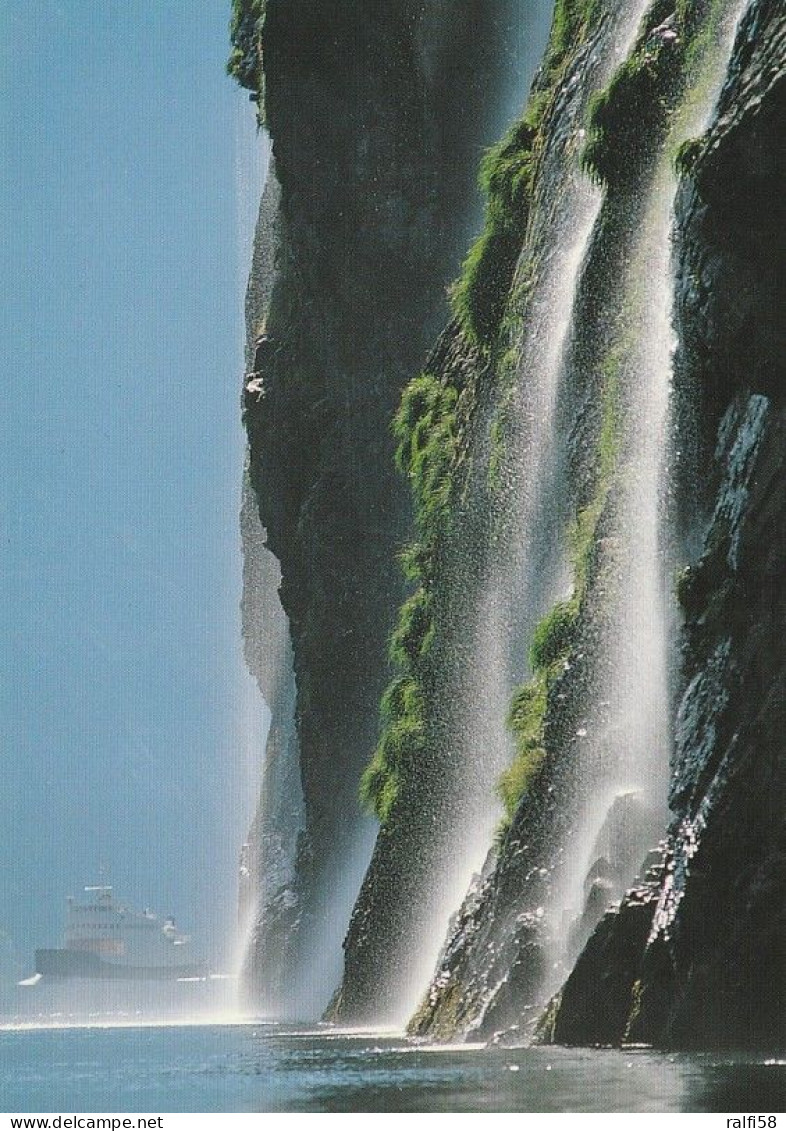 1 AK Norwegen * Geiranger Fjord Mit Dem Wasserfall Die 7 Schwestern - Seit 2005 UNESCO Weltnaturerbe * - Norvège