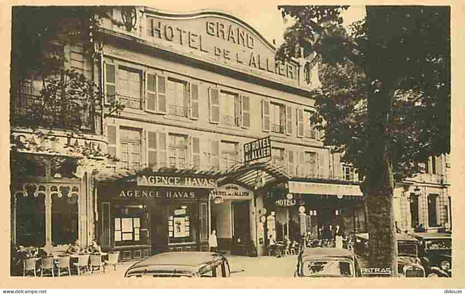 03 - Moulins - Grand Hotel De L'Allier - Place D'Allier - Animée - Automobiles - CPA - Voir Scans Recto-Verso - Moulins