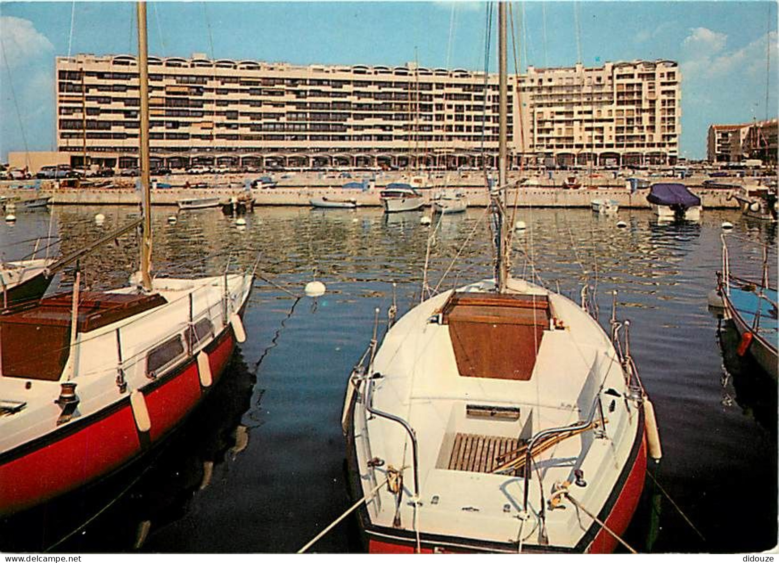 66 - Saint Cyprien - Bateaux De Plaisance Dons Le Nouveau Port Devant Les Nouveaux Immeubles - CPM - Voir Scans Recto-Ve - Saint Cyprien