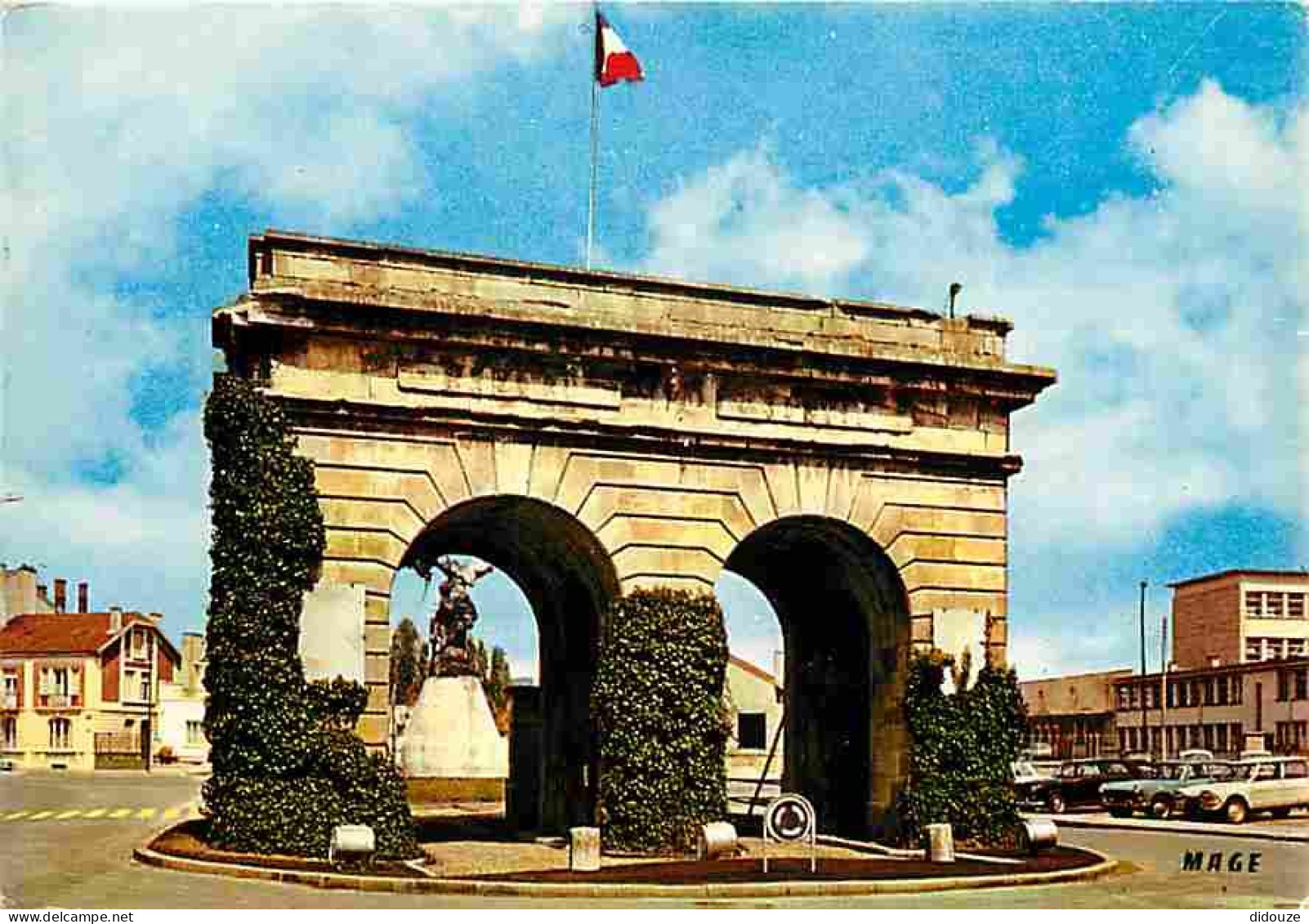 55 - Verdun - La Porte Saint Paul - Automobiles - CPM - Voir Scans Recto-Verso - Verdun