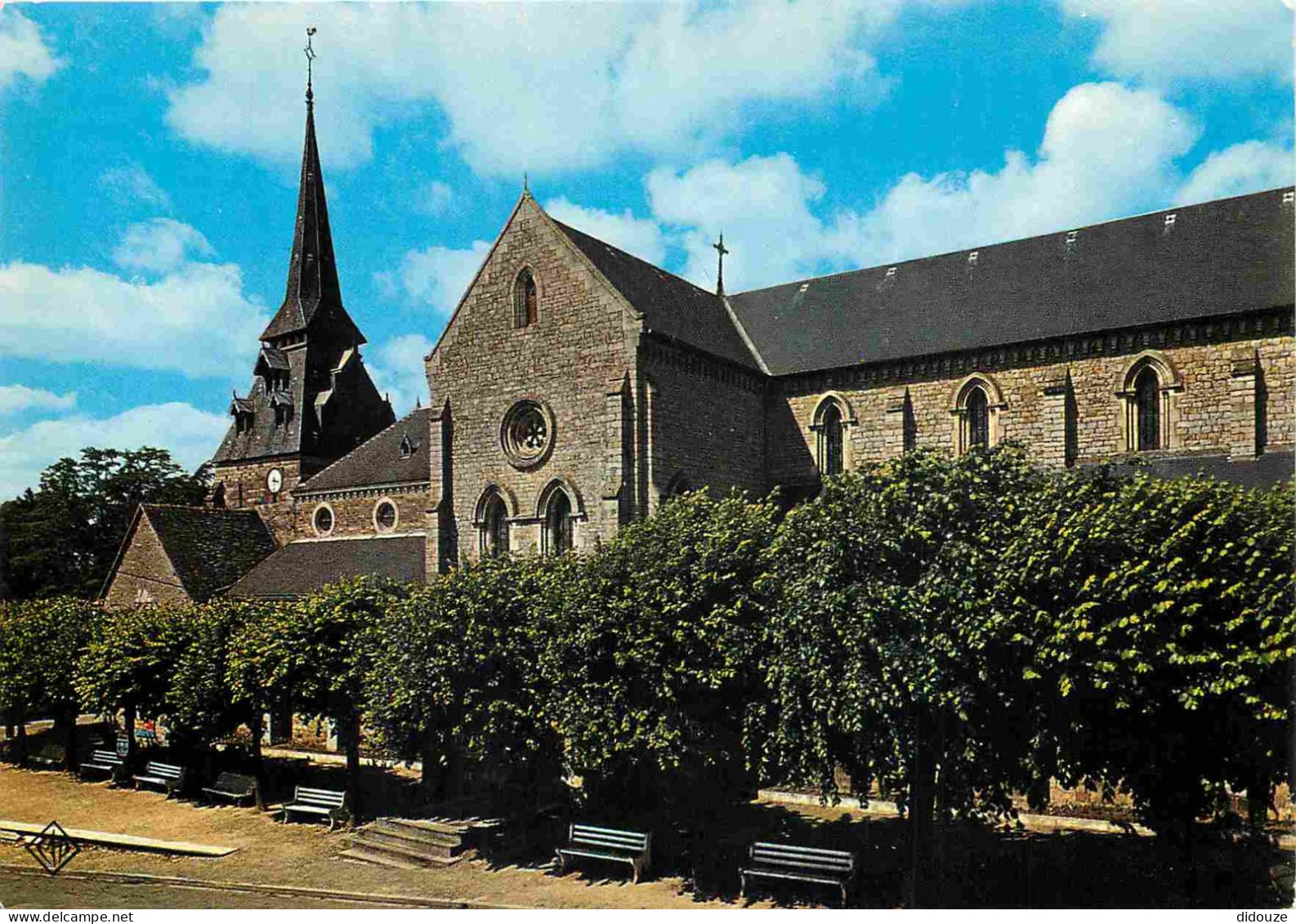 14 - Clécy - Eglise - La Suisse Normande - CPM - Carte Neuve - Voir Scans Recto-Verso - Clécy