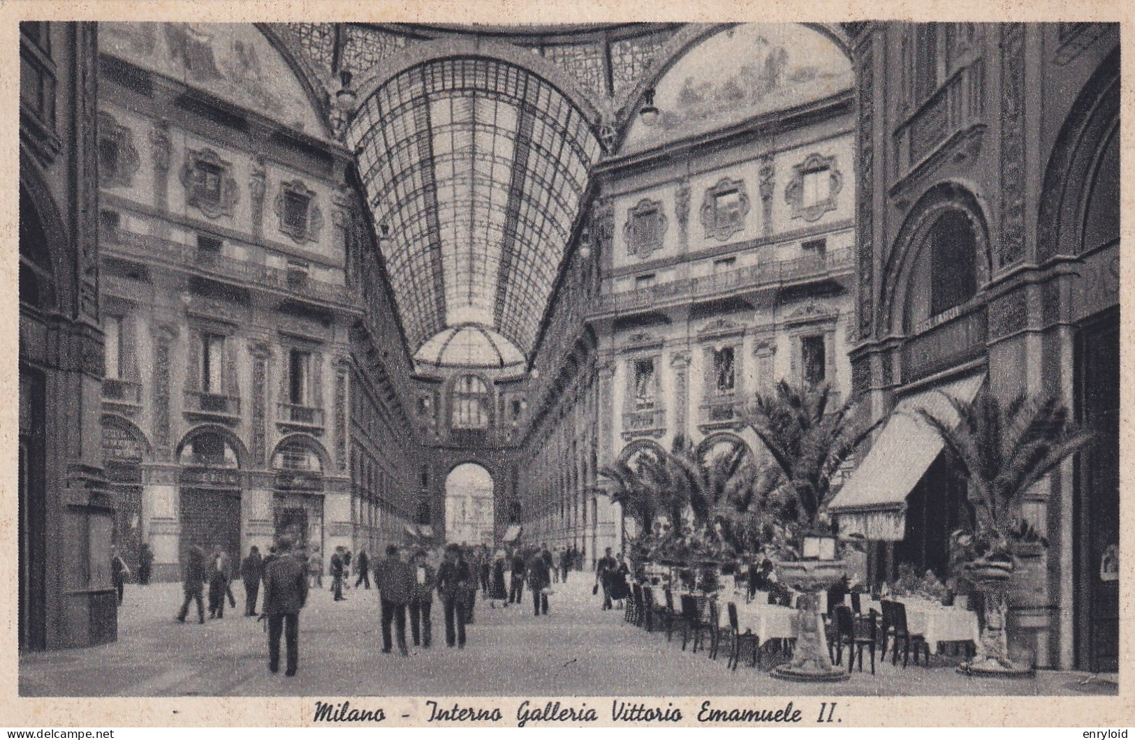 Milano Interno Galleria Vittorio Emanuele II - Milano (Milan)
