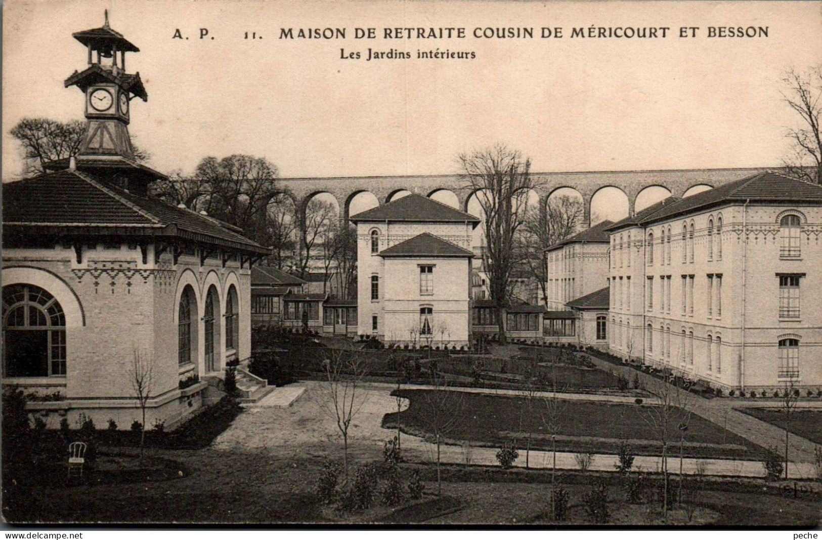 N°2808 W -cpa Maison De Retraite Cousin De Mericourt Et Besson -les Jardins Intérieurs- - Autres & Non Classés