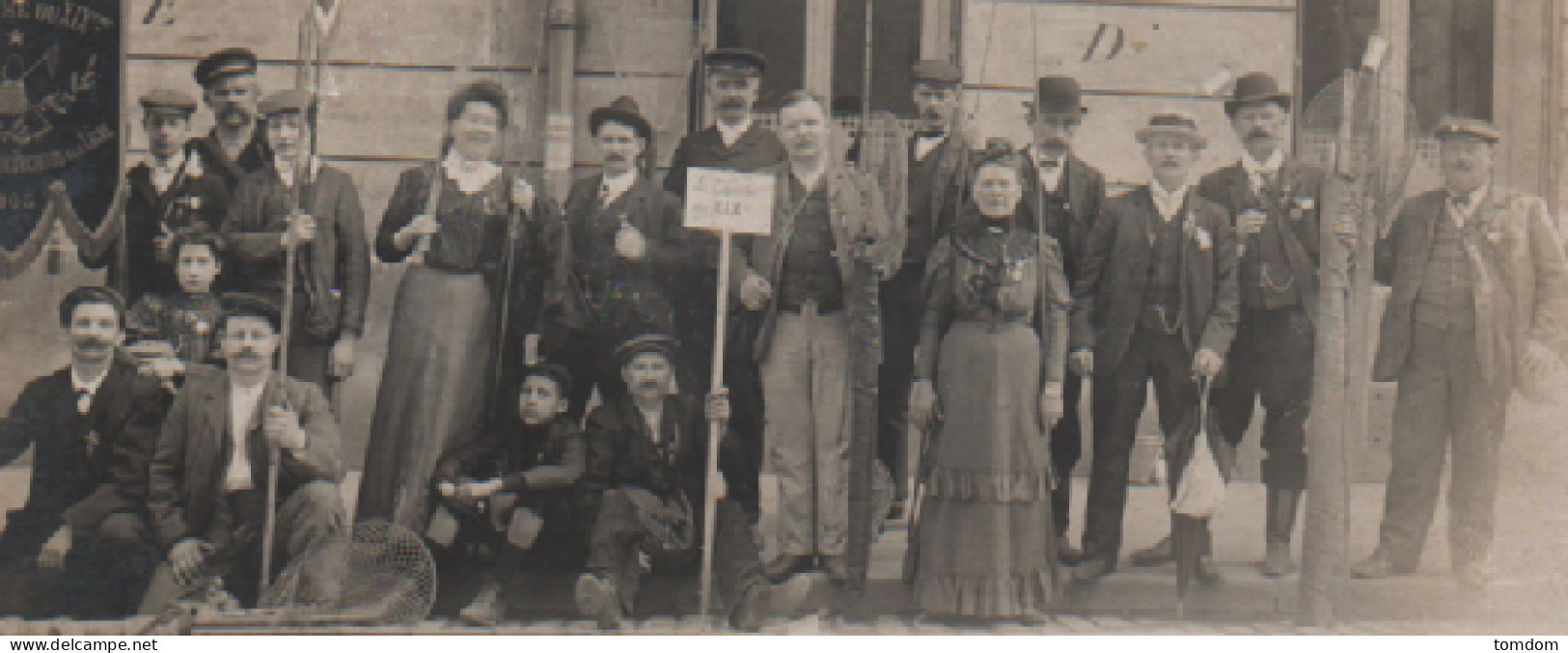 Paris (XIXe) Carte Photo-"La Tanche Du XIXeme" Amicale De Pêcheurs à La Ligne En 1905 - District 19