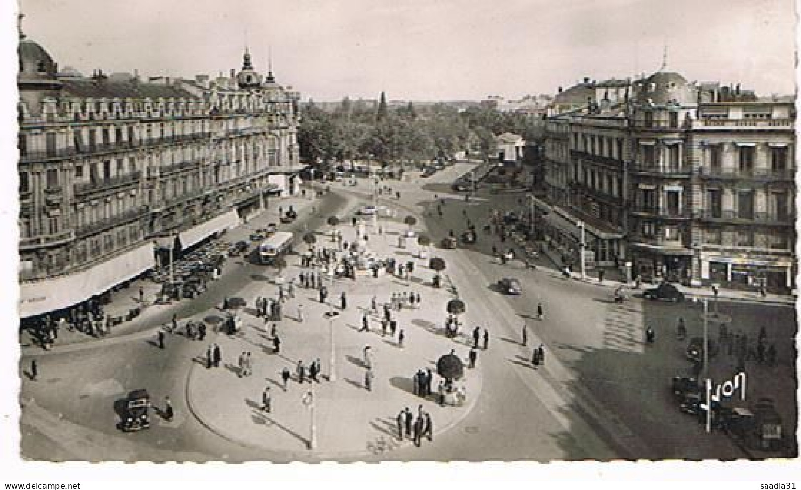 34  MONTPELLIER  PLACE DE LA COMEDIE  1955  9X14 - Montpellier