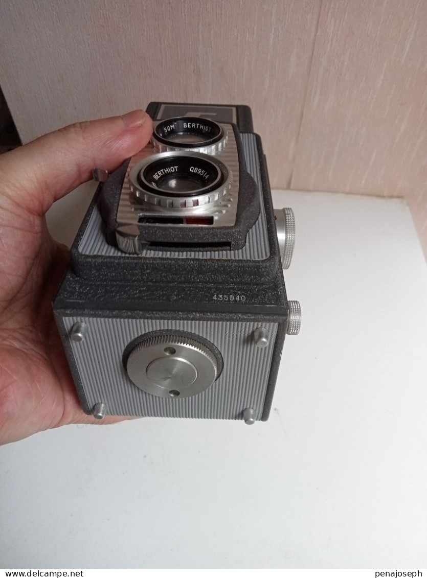 appareil photo berthiot S, 1:45, 75 mm 1950 avec étuit tres bon état