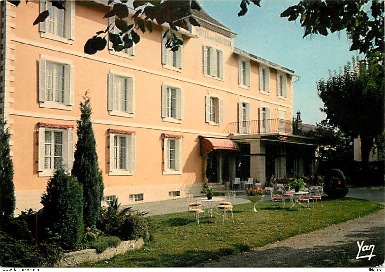 65 - Argelès Gazost - Hotel Du Gabizos - Jardin - Parking - CPM - Voir Scans Recto-Verso - Argeles Gazost