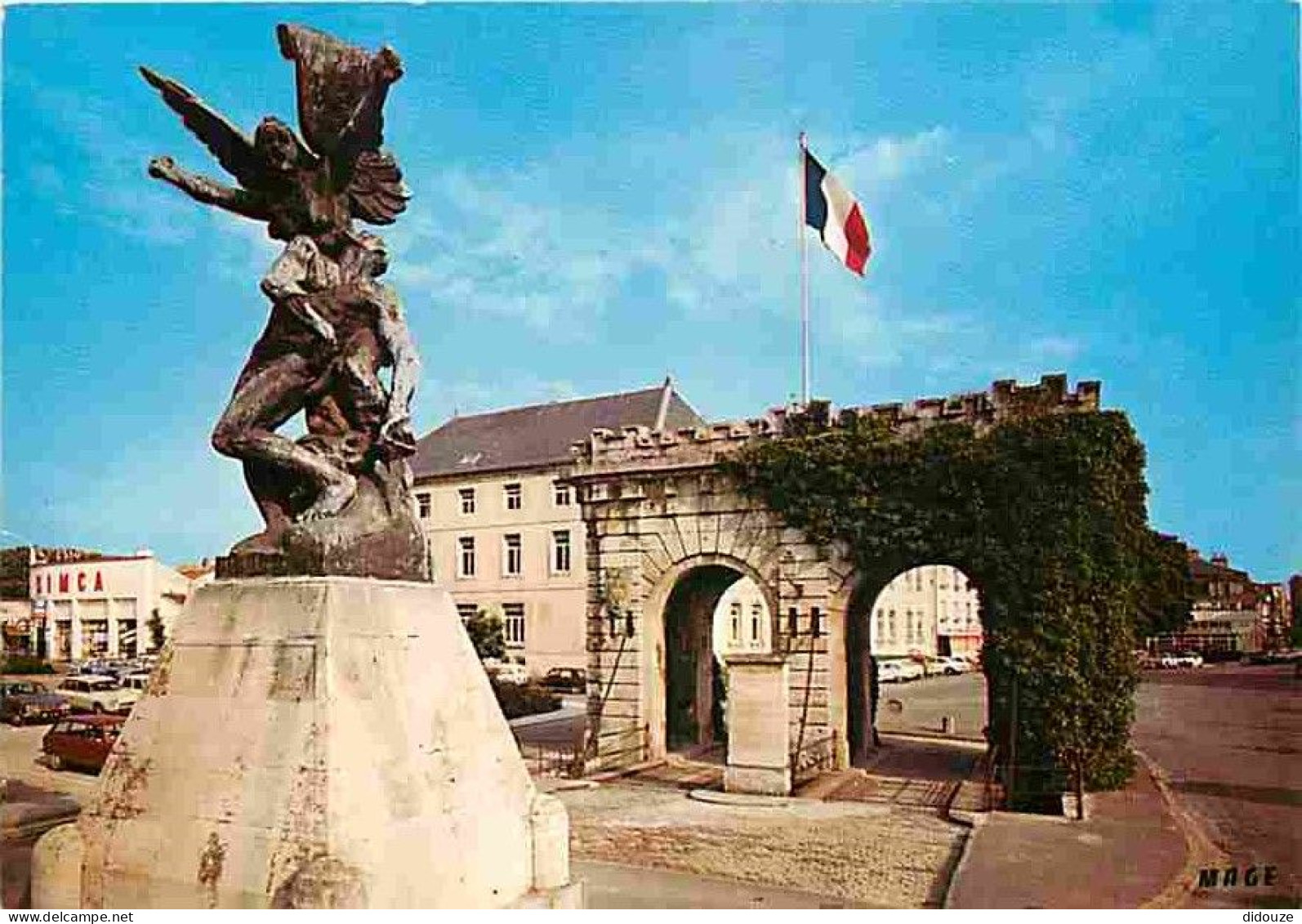 55 - Verdun - Le Monument La Défense De Rodin - Le Monument De La Victoire - La Porte Saint Paul - Automobiles - Carte N - Verdun