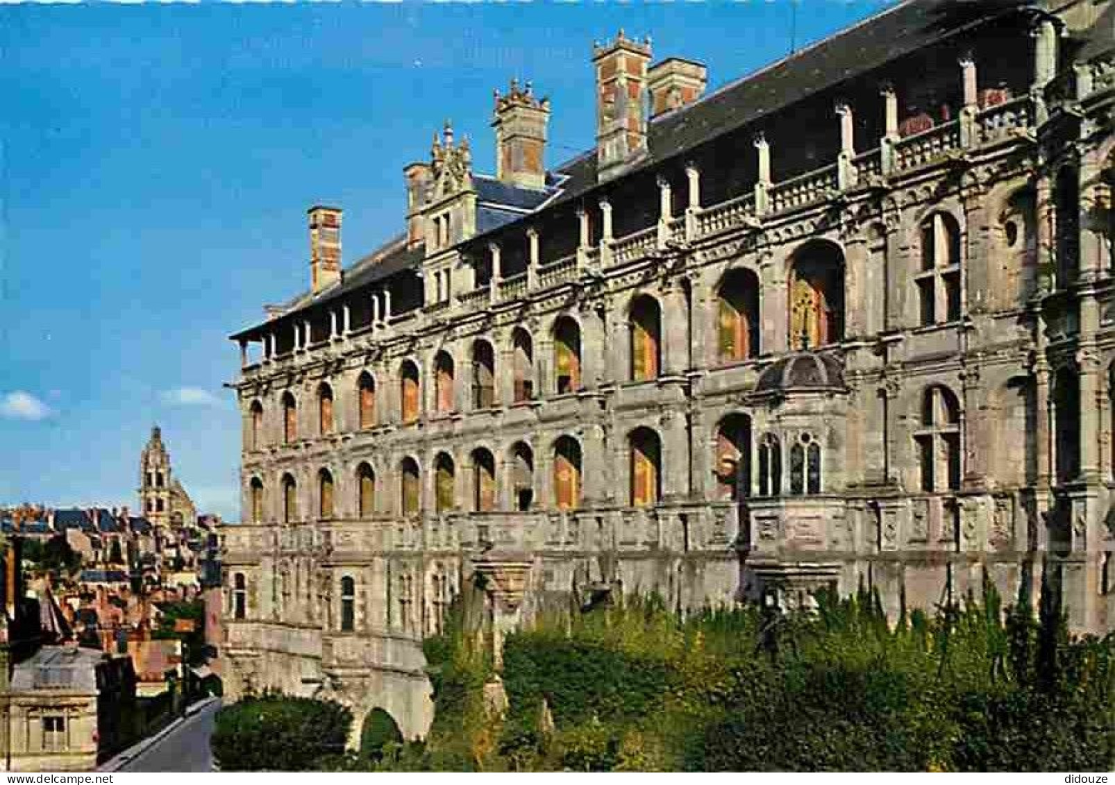 41 - Blois - Le Château - L'aile François 1er Ou Façade Des Loges - Au Fond, à Gauche La Cathédrale Saint-Louis - Carte  - Blois