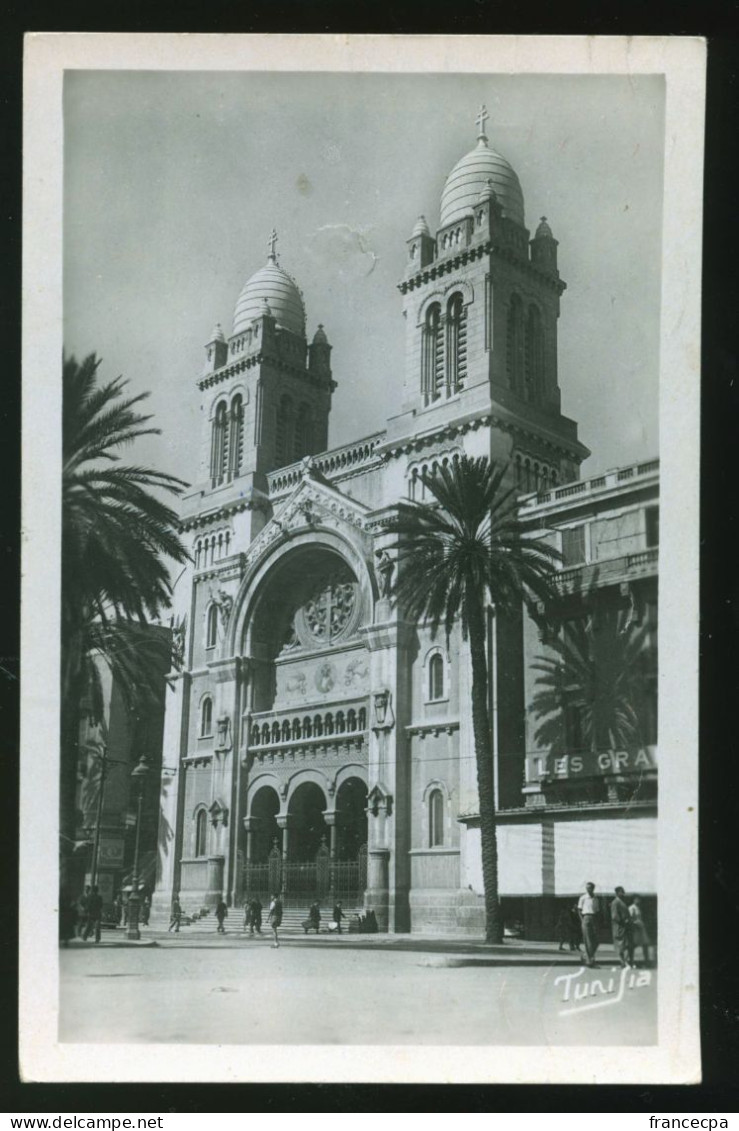 951 - TUNISIE - TUNIS - La Cathédrale - Tunisie
