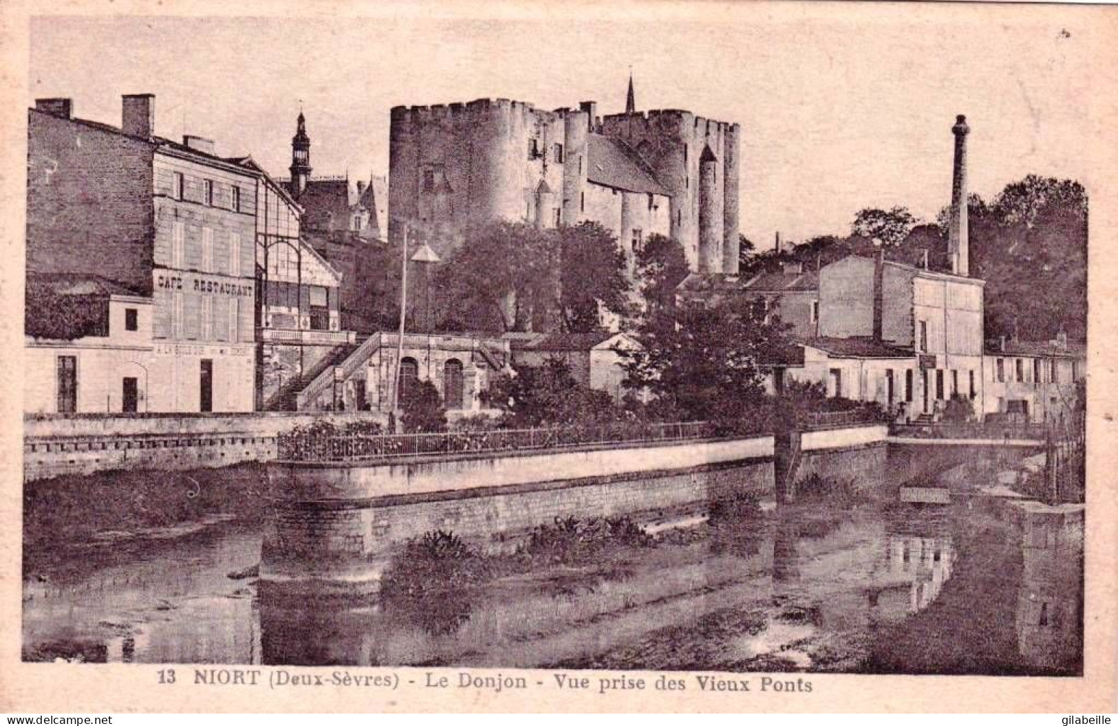 79 - Deux Sevres -   NIORT - Le Donjon -  Vue Prise Des Vieux Ponts - Niort