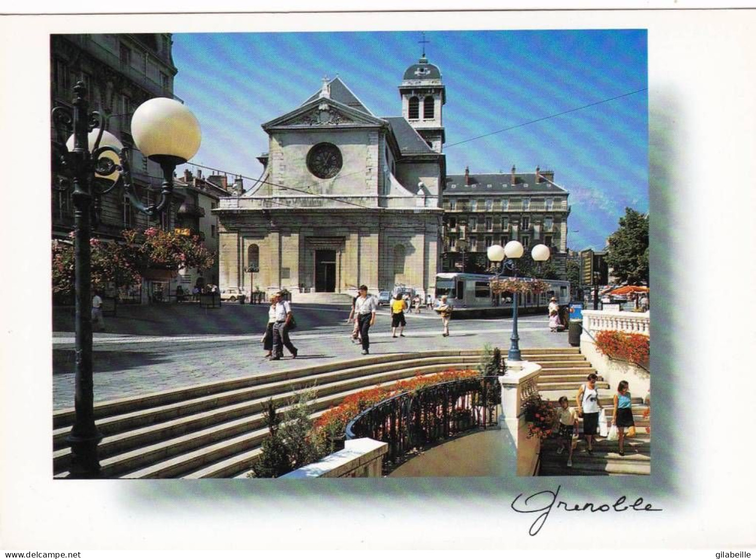 38 - Isere -  GRENOBLE -  Place Felix Poulat - L église Saint Louis - Grenoble