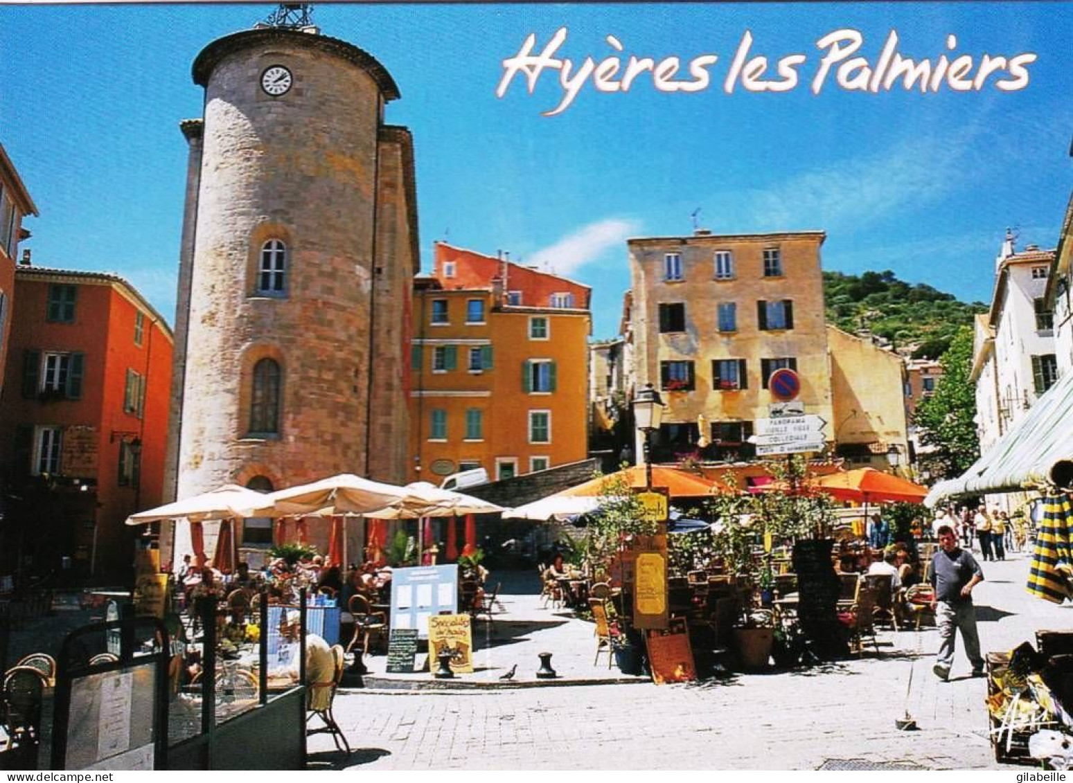 83 - Var -  HYERES Les PALMIERS -  La Place De La Tour Des Templiers - Hyeres