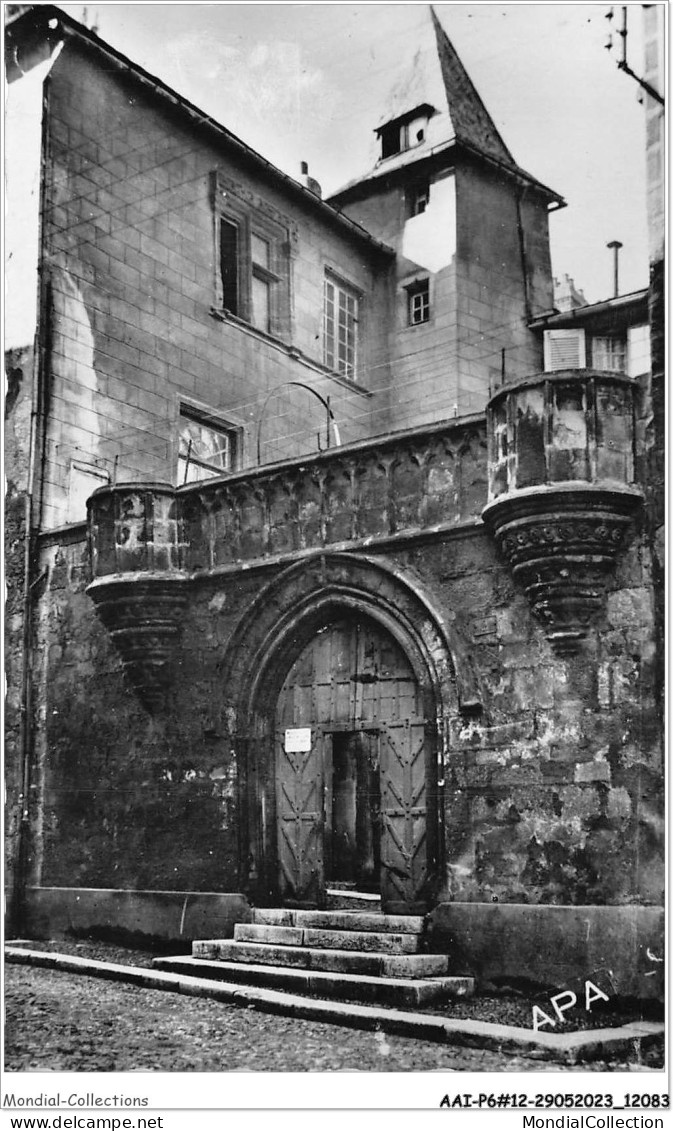 AAIP6-12-0570 - RODEZ - Place Adrien Rozier Avec Cour D'Escalier  - Rodez