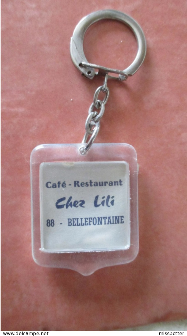 Porte Clé Vintage Café Restaurant Chez Lili Bellefontaine 88 - Sleutelhangers