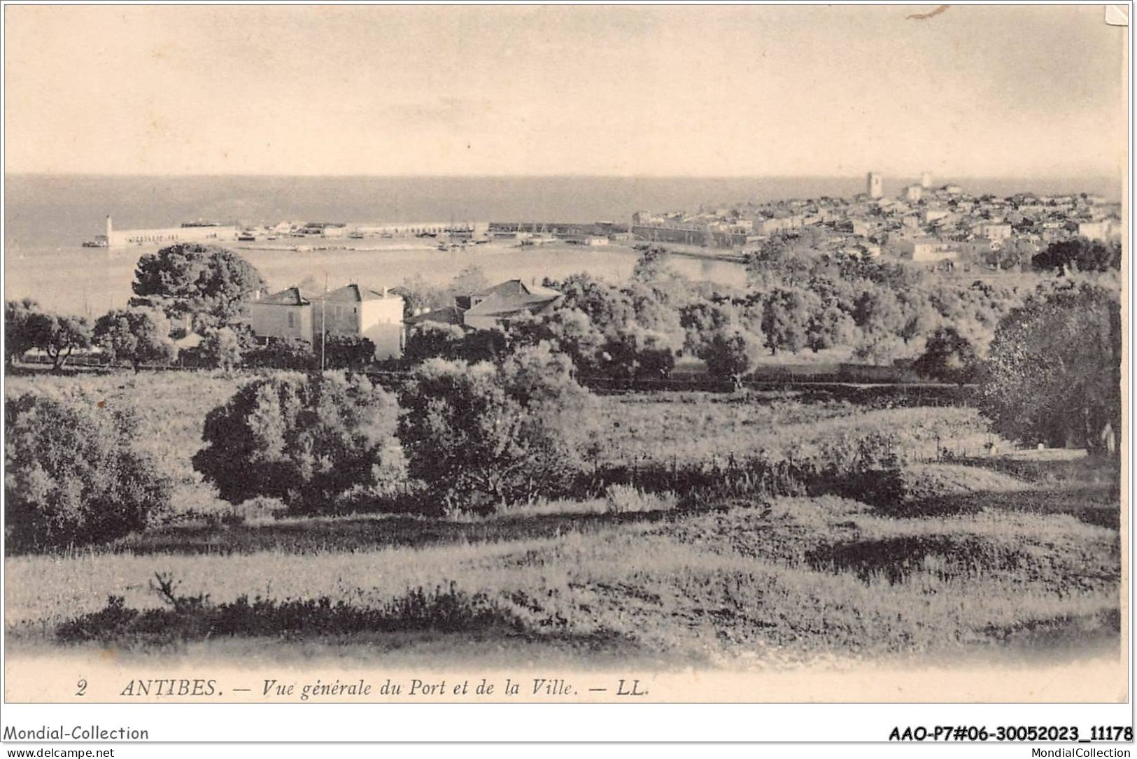 AAOP7-06-0543 - ANTIBES - Vue Générale Du Port Et De La Ville - Antibes - Oude Stad