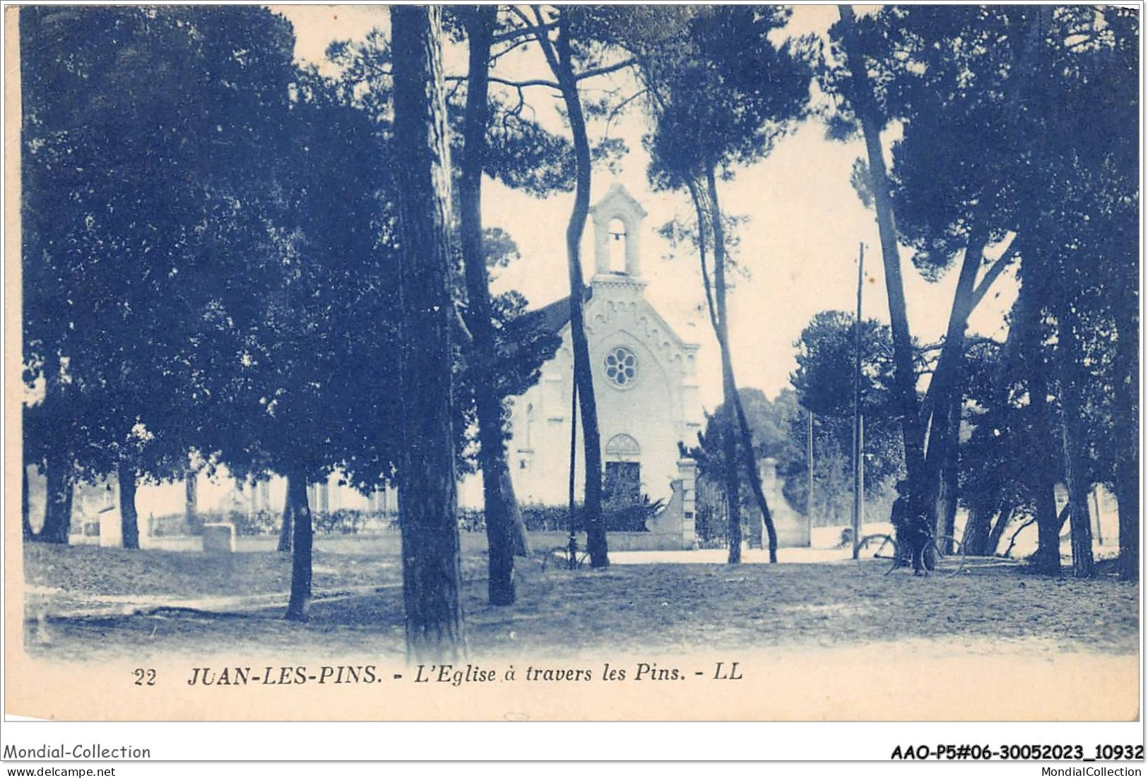 AAOP5-06-0420 - JUAN-LES-PINS - L'Eglise à Travers Les Pins - Juan-les-Pins