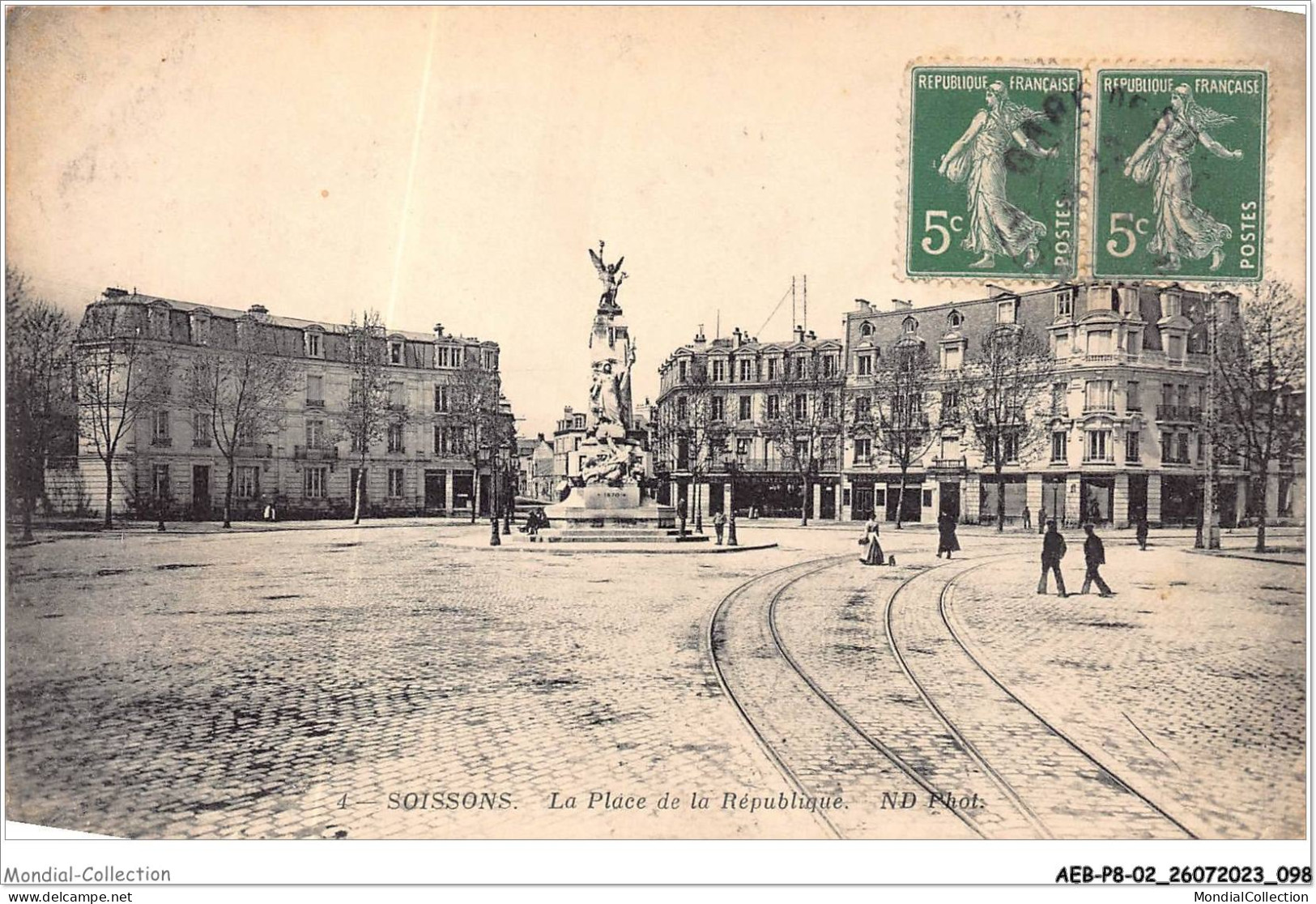 AEBP8-02-0732 - SOISSONS - La Place De La République  - Soissons