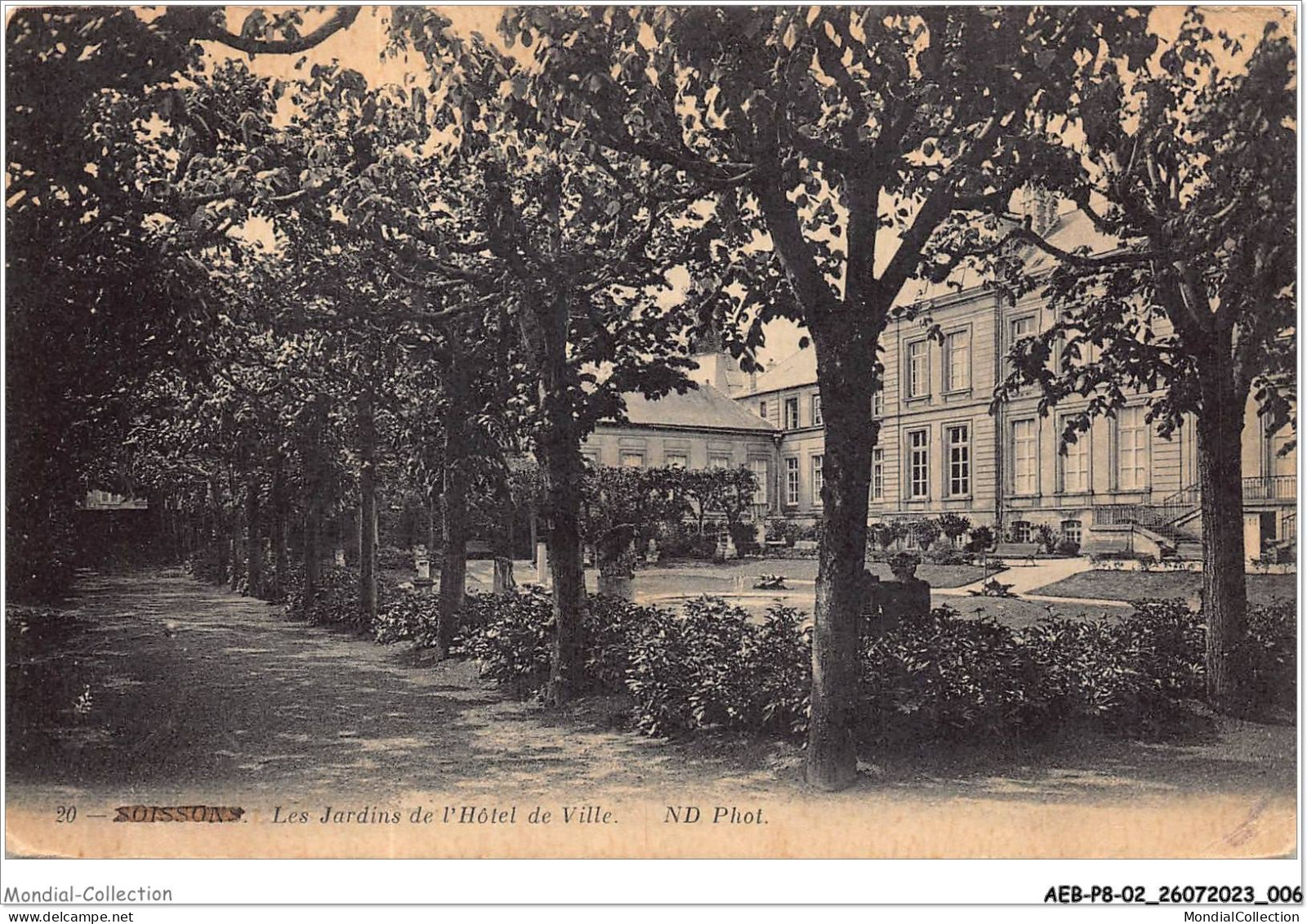 AEBP8-02-0686 - SOISSONS - Les Jardins De L'Hôtel De Ville  - Soissons