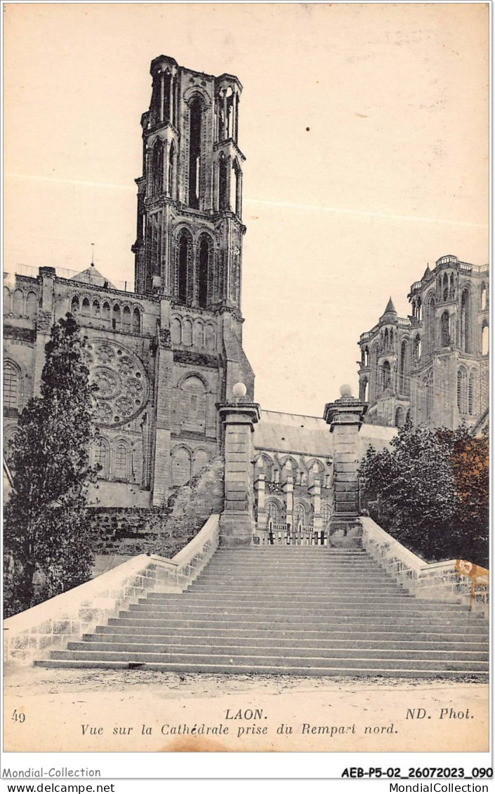 AEBP5-02-0433 - LAON - Vue Sur La Cathédrale Prise Du Rempart Nord - Laon