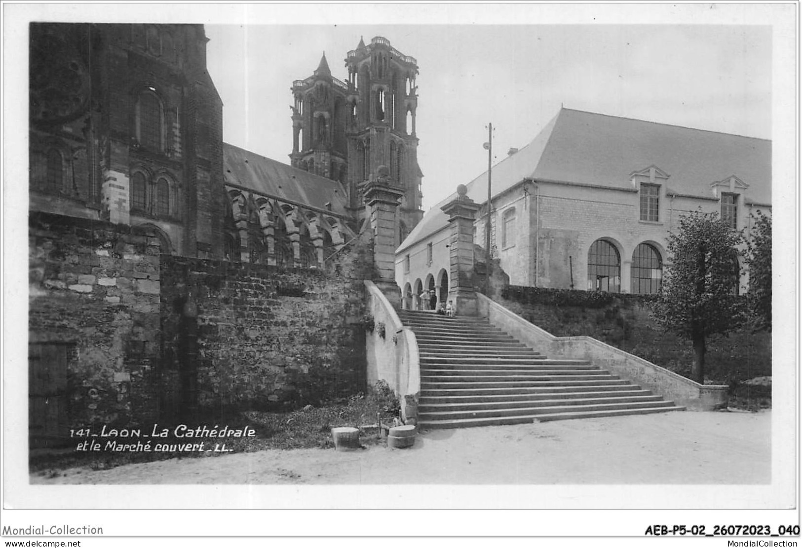AEBP5-02-0408 - LAON - La Cathédrale Et Le Marché Couvert  - Laon