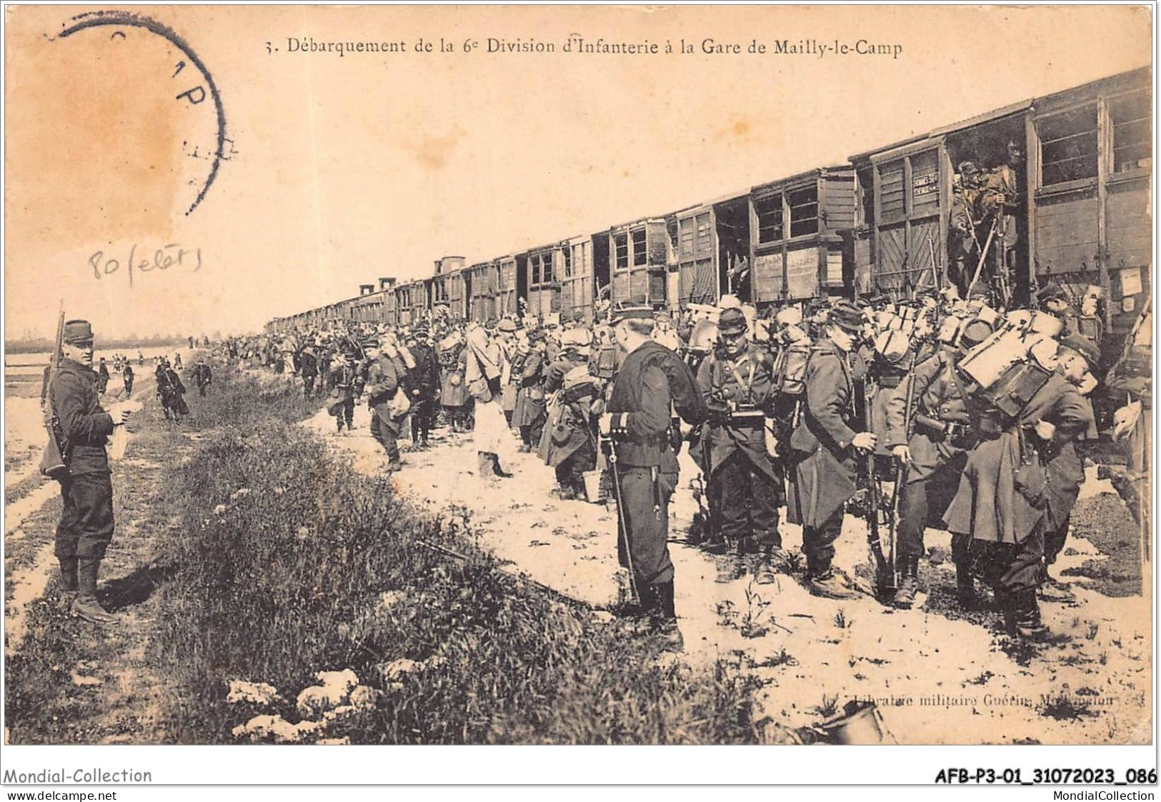 AFBP3-01-0266 - Debarquement De Le 6e Division D'infanterie à La Gare De Mailly-le-camp - Mailly-le-Camp