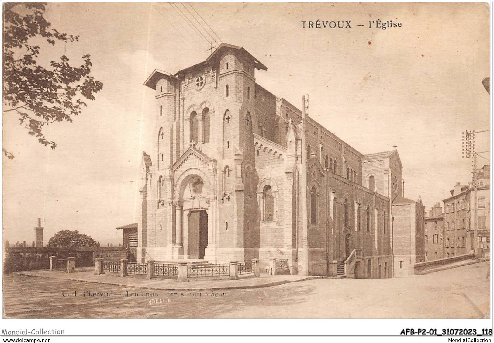 AFBP2-01-0167 - TREVOUX - L'église - Trévoux