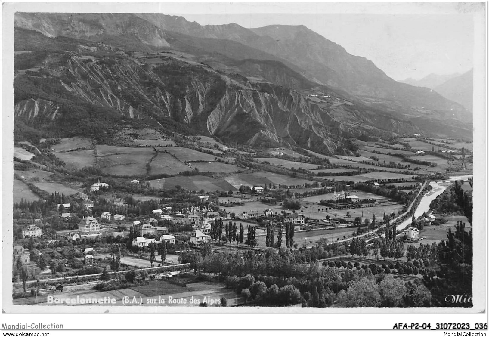 AFAP2-04-0106 - BARCELONNETTE - Sur La Route Des Alpes - Barcelonnette