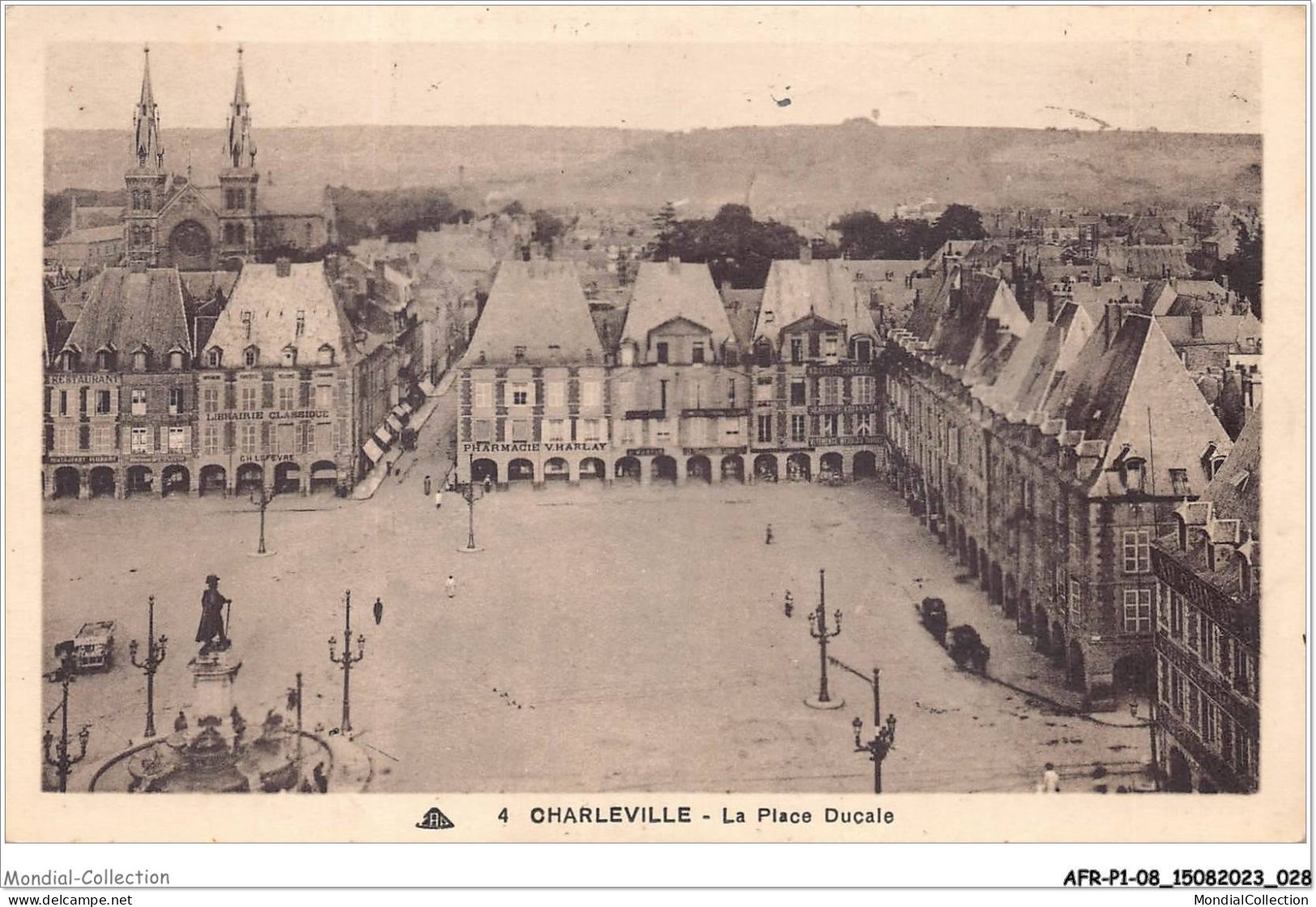 AFRP1-08-0015 - CHARLEVILLE - La Place Ducale - Charleville