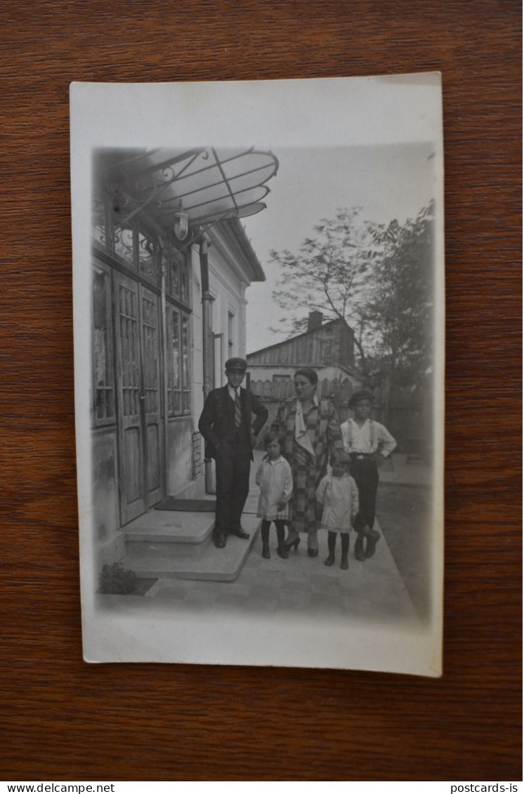 F2076 Photo Romania Mother With Four Children - Photographie