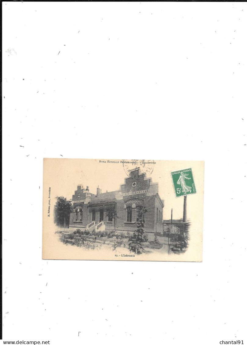 CARTE POSTALE 59 ARMENTIERES L'INFIRMIERE VOYAGEE - Armentieres