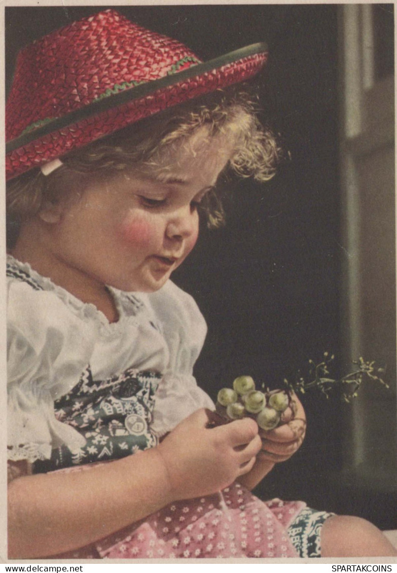 CHILDREN Scenes Landscapes Vintage Postcard CPSM #PBU202.A - Scènes & Paysages