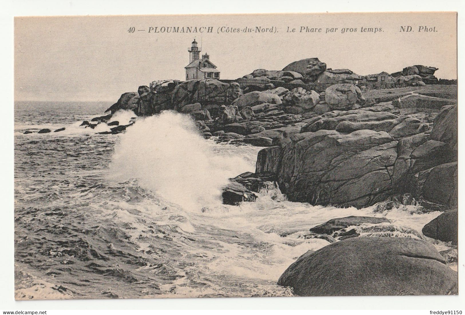 22 . Ploumanach . Le Phare Par Gros Temps . - Ploumanac'h