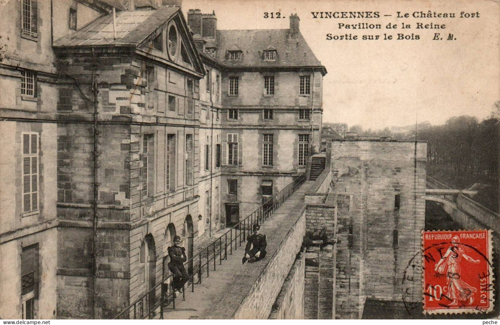 N°2829 W -cpa Vincennes -le Château Fort- - Vincennes