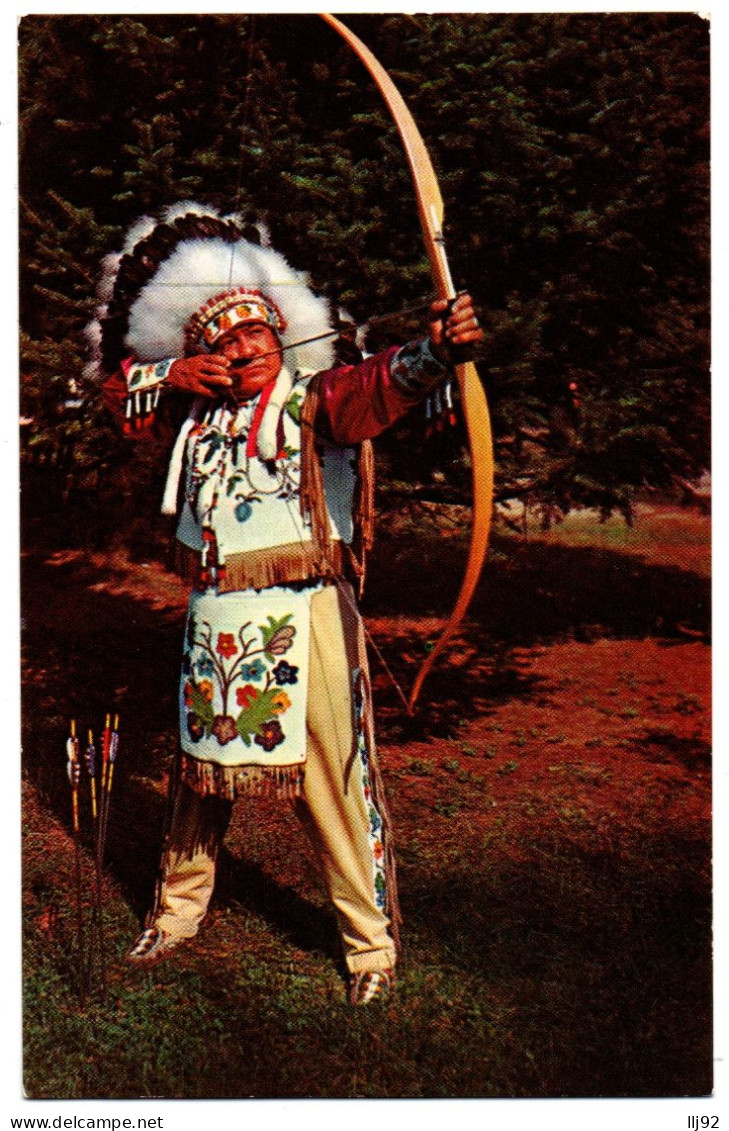 CPSM PF - USA - 1116-K. An Indian Chief Trying His Skill - Personnages