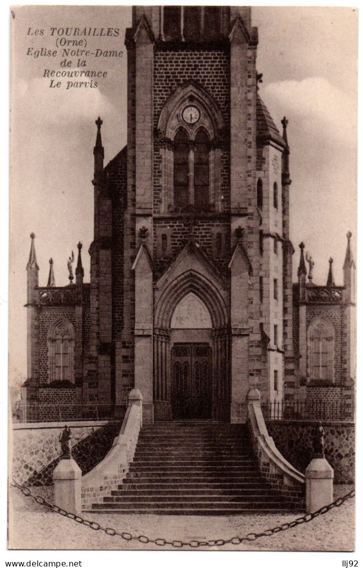 CPA 61 - LES TOURAILLES (Orne) - Eglise Notre Dame De La Recouvrance. Le Parvis - Autres & Non Classés