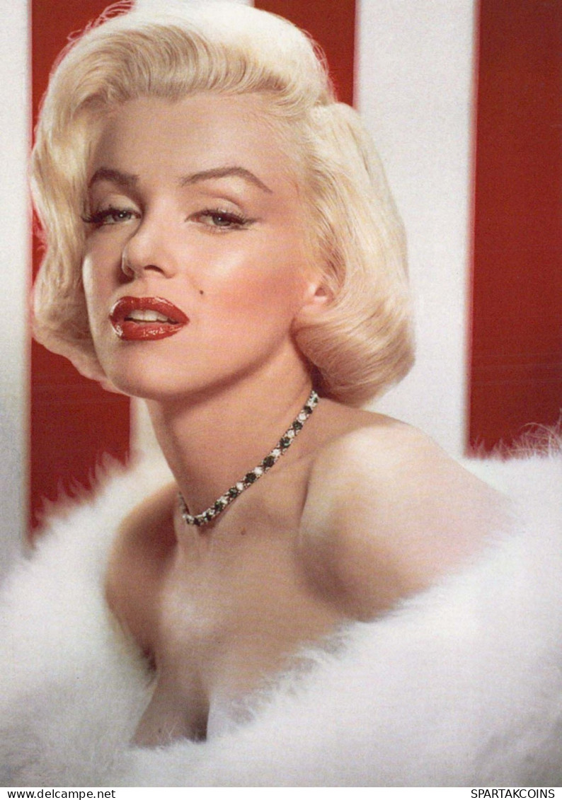 MARILYN MONROE Personnages Célèbres Chanteurs Et Musiciens Vintage Carte Postale CPSM #PBV971.FR - Chanteurs & Musiciens