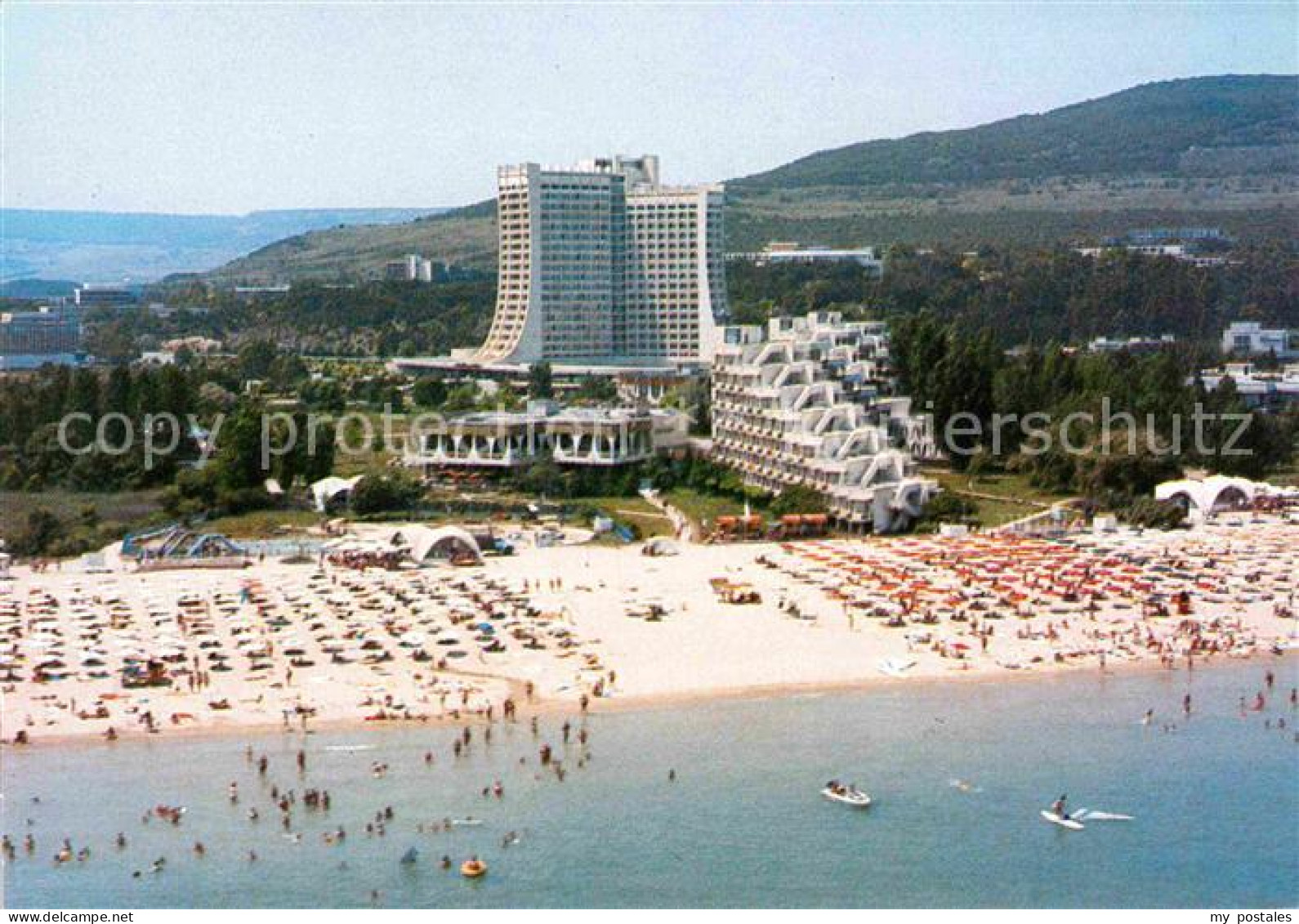 72631318 Albena Fliegeraufnahme Strand Und Hotel Burgas - Bulgarien