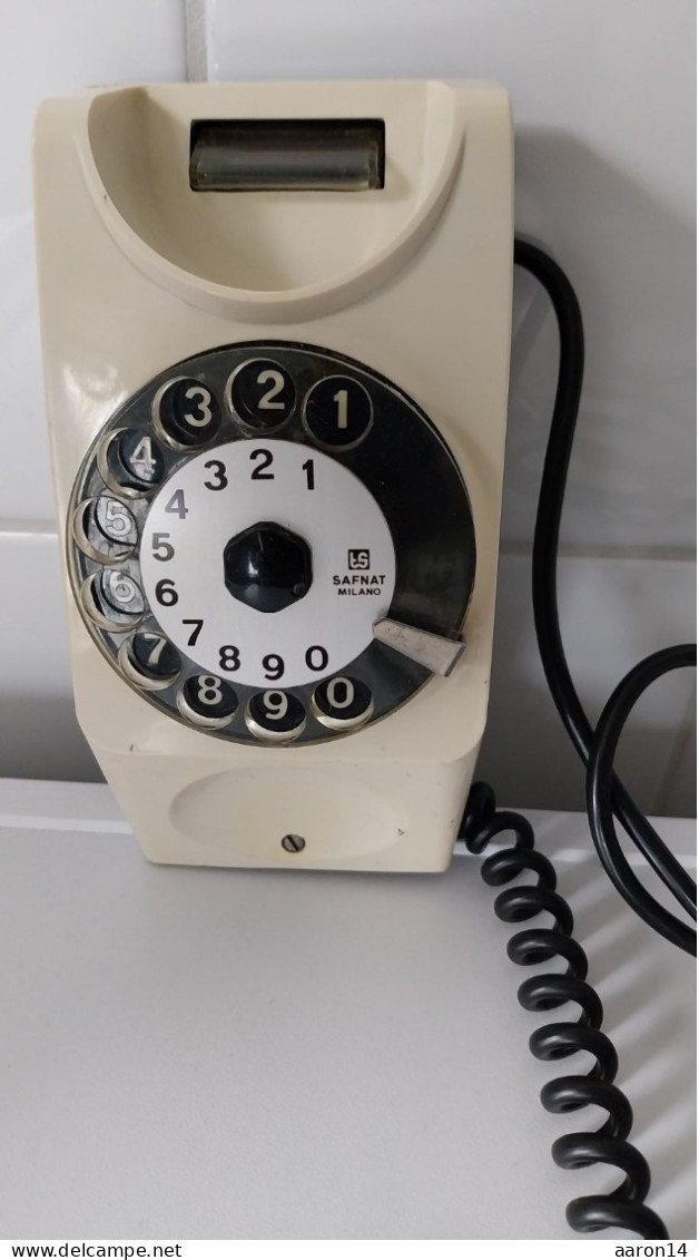 Téléphone Année 60/70 Bakélite TS SAFNAT MILANO - Telefoontechniek