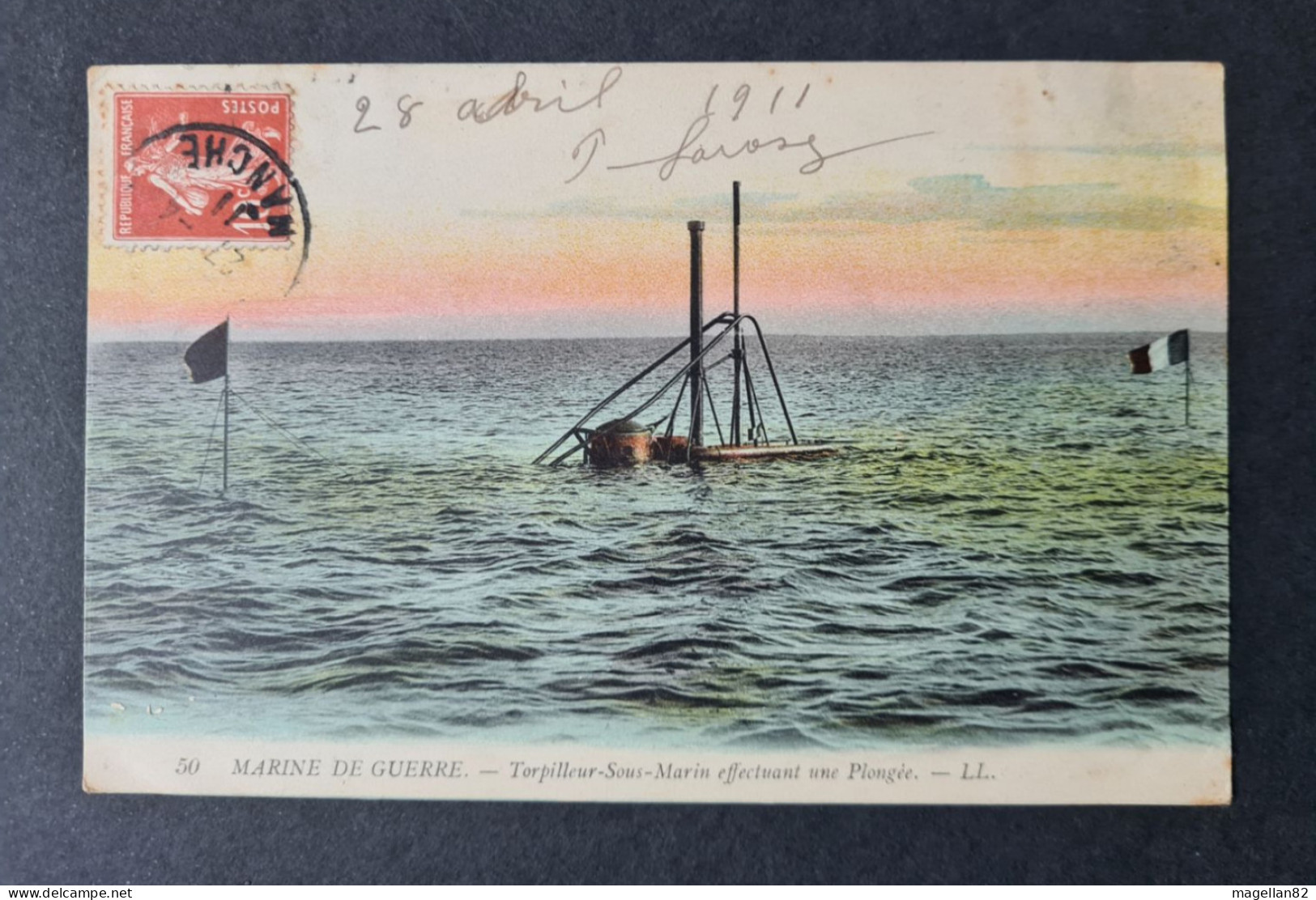 Cpa. Marine De Guerre. Torpilleur-sous-Marin Effectuant Une Plongée. LL  Année 1911 - Submarinos