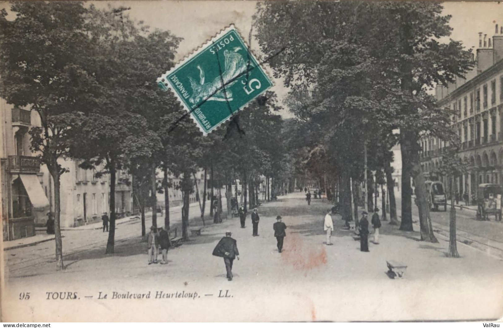 Tours - Le Boulevard Heurteloup - CPA Animée - Tours