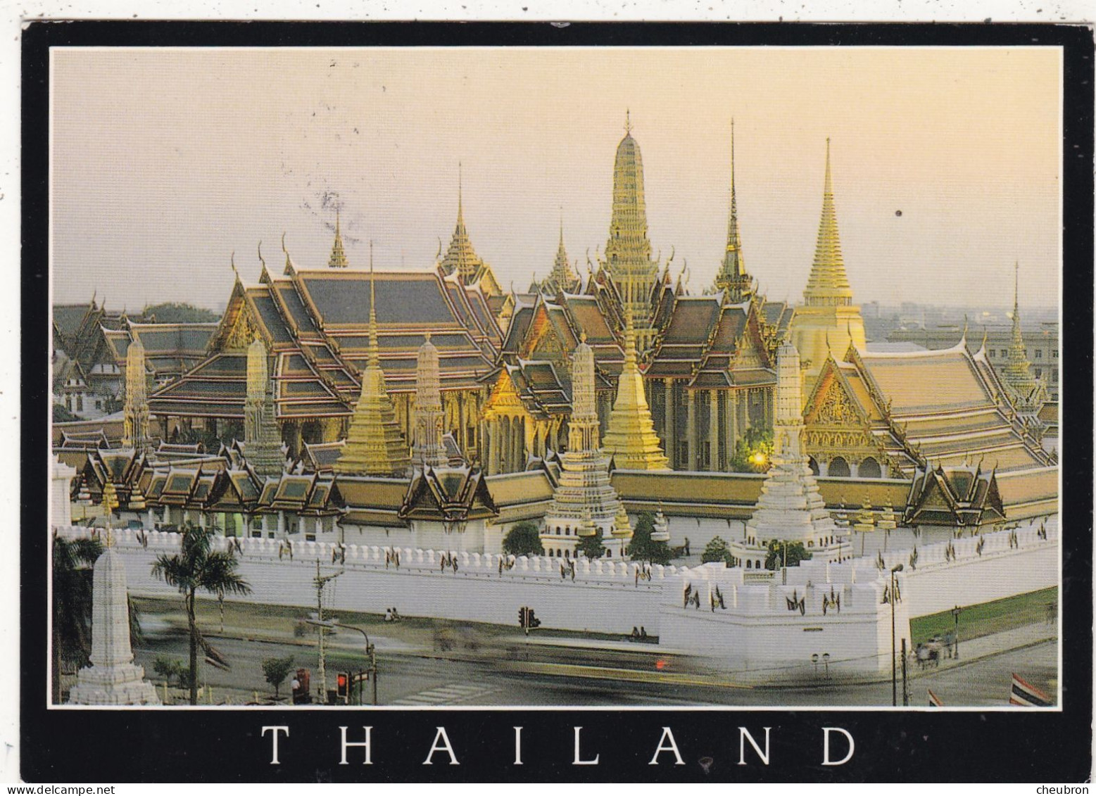 THAILANDE.. BANGKOK (ENVOYE DE).  " FRONT VIEW OF THE TEMPLE OF THE EMERALD BUDDHA ".  TEXTE ANNEE 1994+ TIMBRE - Tailandia