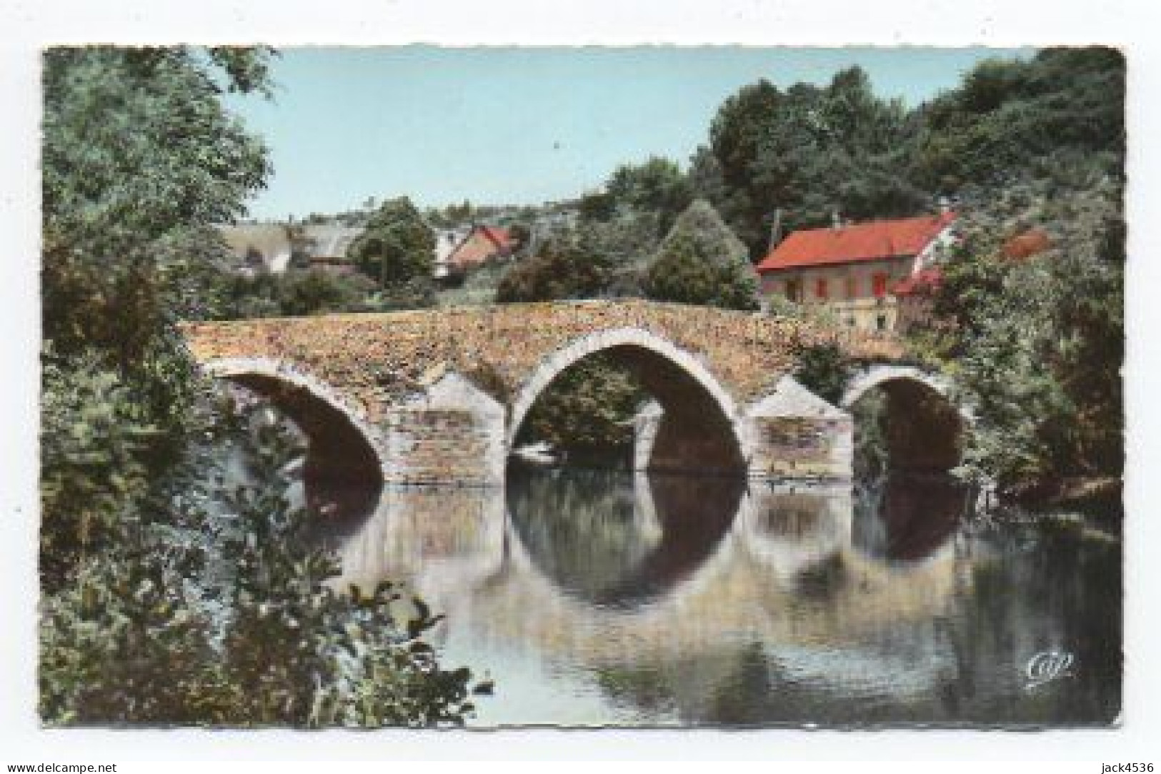 Carte Postale Moderne - 14 Cm X 9 Cm - Circulé - Dép. 03 - MENAT - Pont Romain - Autres & Non Classés