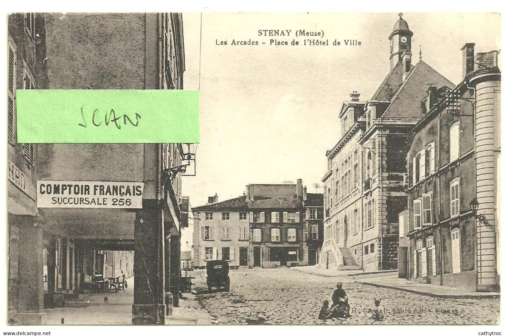 Stenay (Meuse) : Les Arcades, Place De L'hôtel De Ville (comptoir Français Succursale 256) - Stenay