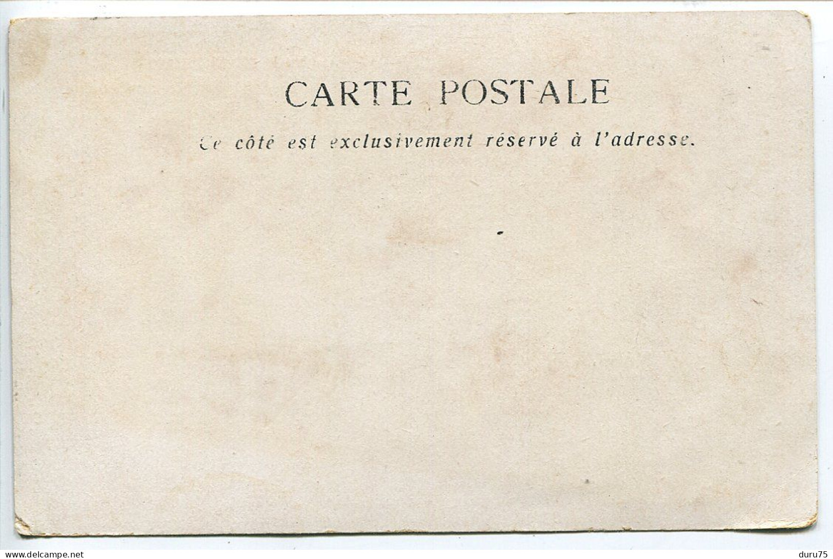 CP Publicitaire Pionnière Dos Simple Non écrite * MOKA WILLIOT : PARIS Bouquinistes Sur Le Quai (animée Femme élégante) - Petits Métiers à Paris