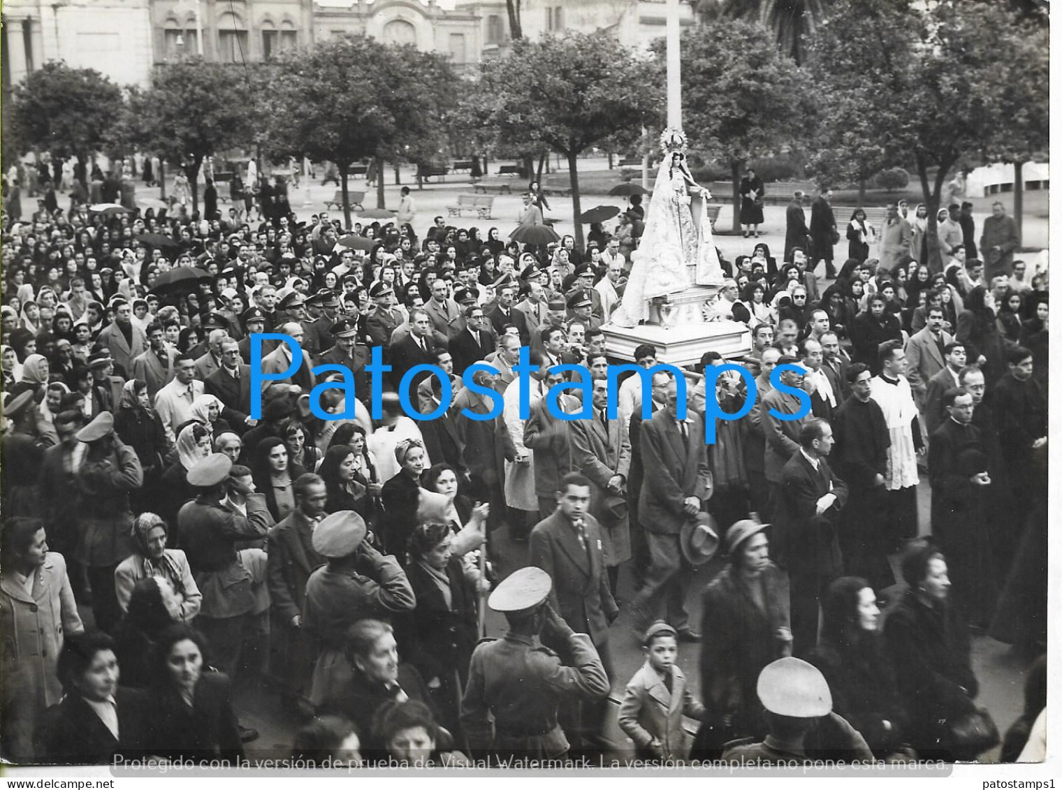 229145 ARGENTINA TUCUMAN GOBERNADOR FERNANDO RIERA 1951 PROCESION VIRGIN 18 X 13 CM PHOTO NO POSTCARD - Argentinië