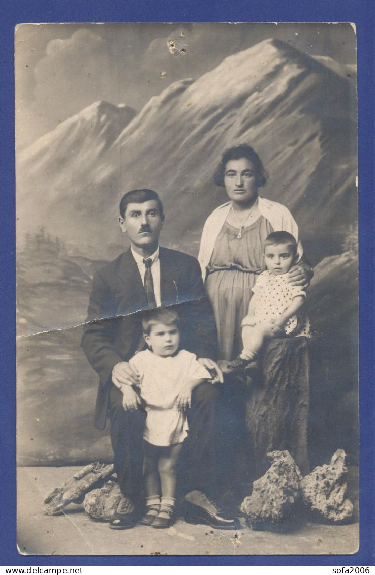 Carte Postale.Armenia. Alexandropol City.Armenian Family. - Photographie