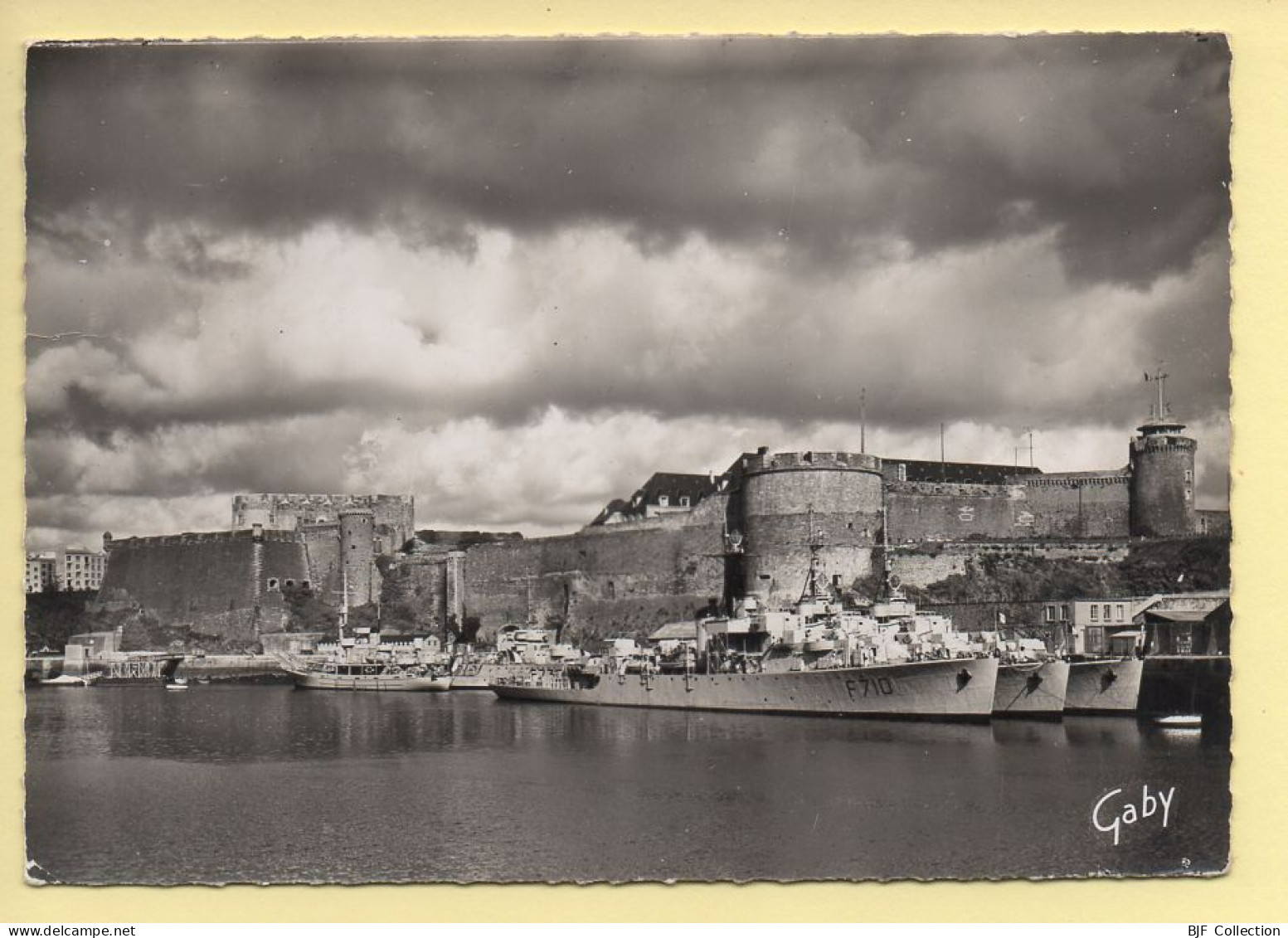 29. BREST – Le Château (bateaux) CPSM (voir Scan Recto/verso) - Brest