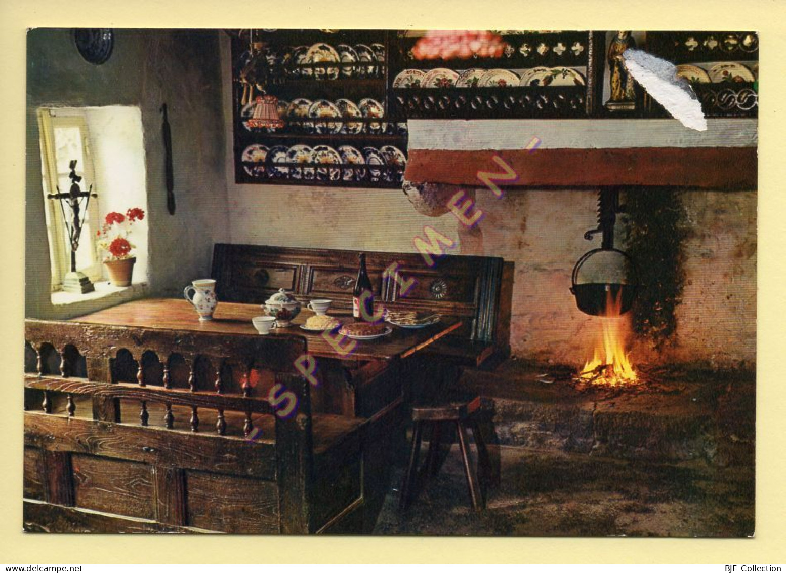 29. Intérieur De Chaumière Du Porzay (Sainte-Anne-la-Palud) (voir Scan Recto/verso) - Plonévez-Porzay