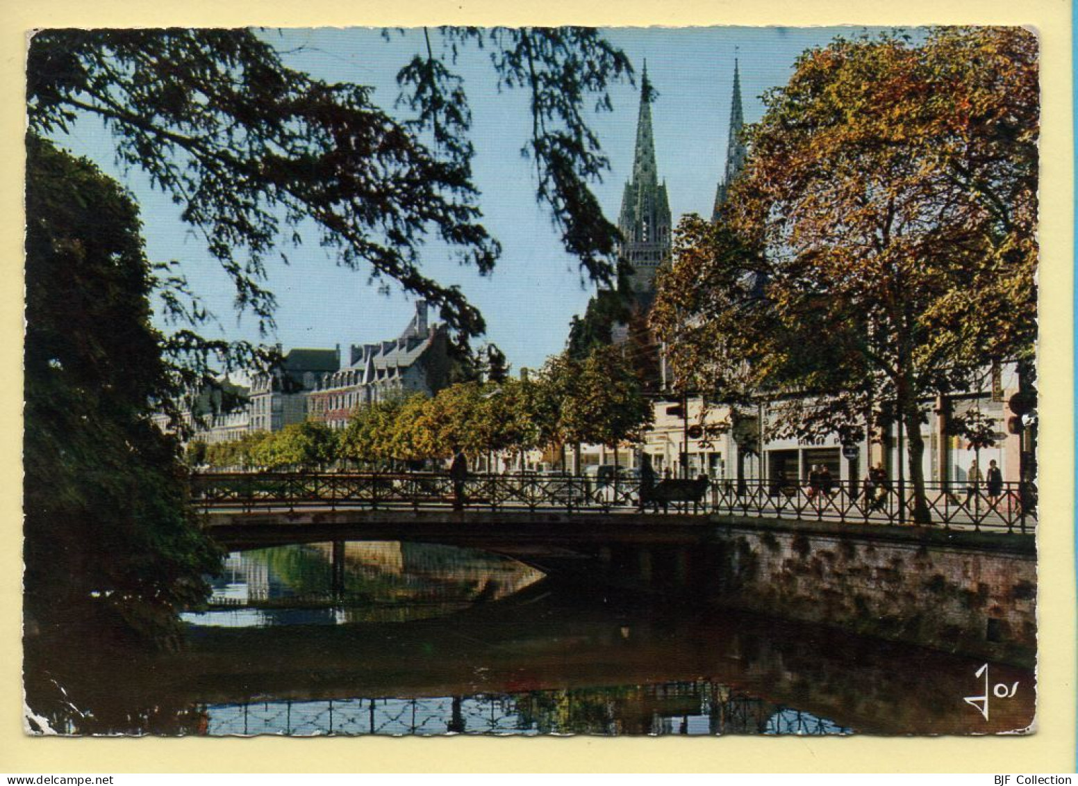 29. QUIMPER – La Cathédrale Et Les Bords De L'Odet / CPSM (voir Scan Recto/verso) - Quimper